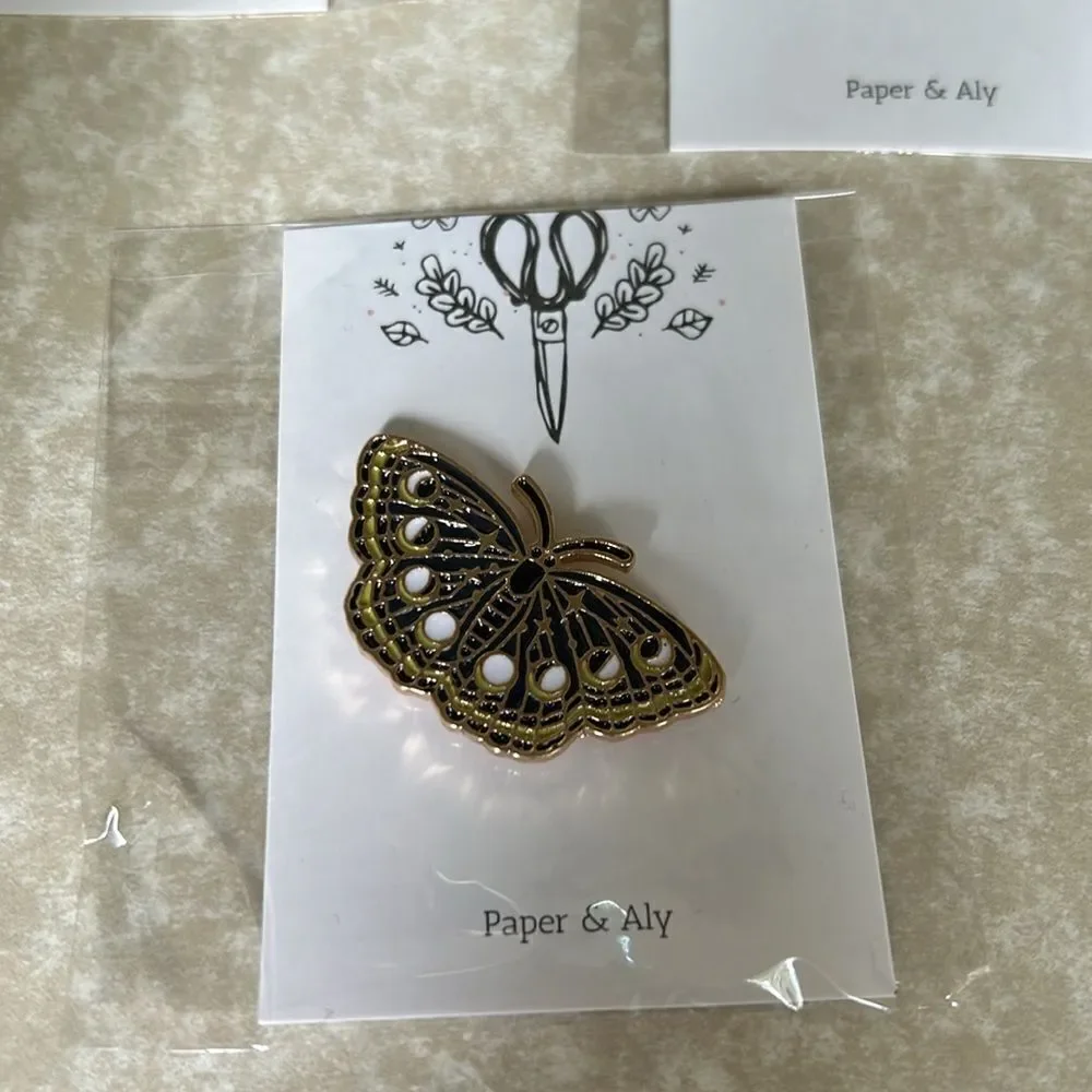 Paper & Aly clip charms and magnet enamel clip NWT bundle 3
